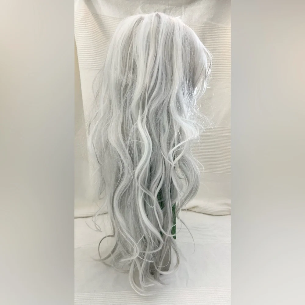 California Costumes Long Silver Wig - Picture 11 of 16
